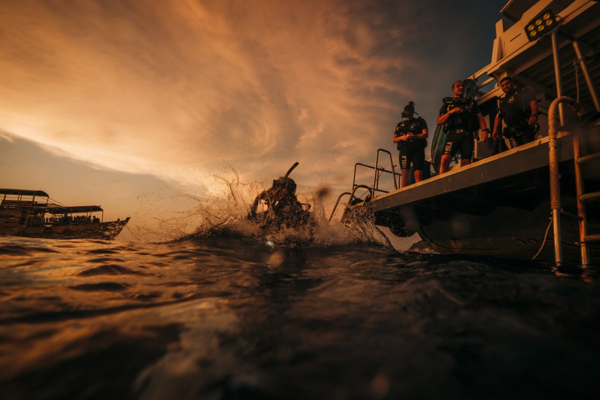 night diving training koh tao