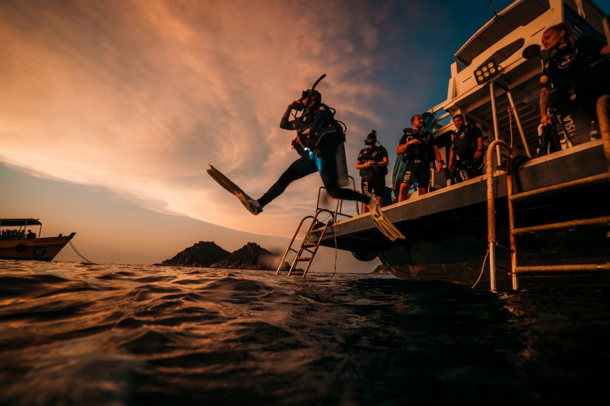 padi night diving certification Thailand