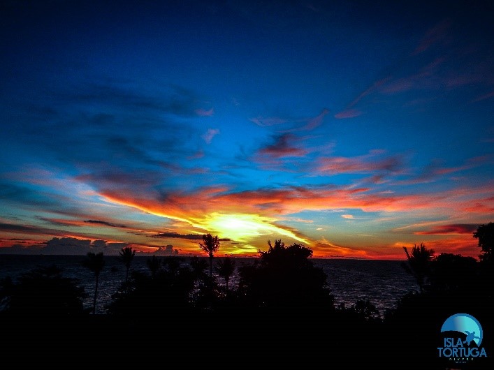 ISLATORTUGADIVERS.COM-ISLA-TORTUGA-DIVERS-KOH-TAO-CURSOS-BUCEO-ESPAñOL-ATARDERCER