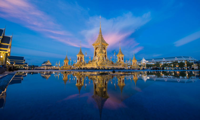 islatortugadivers.com La era de rattanakosin de Tailandia oro que sube al cielo