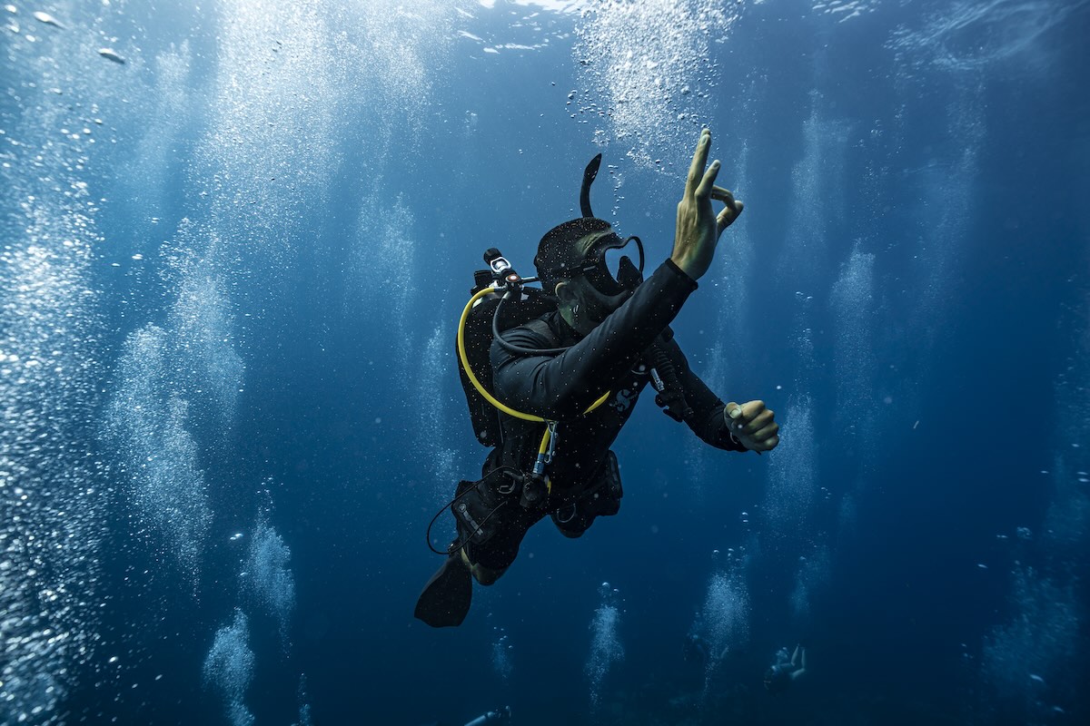 Divemaster course training in Thailand