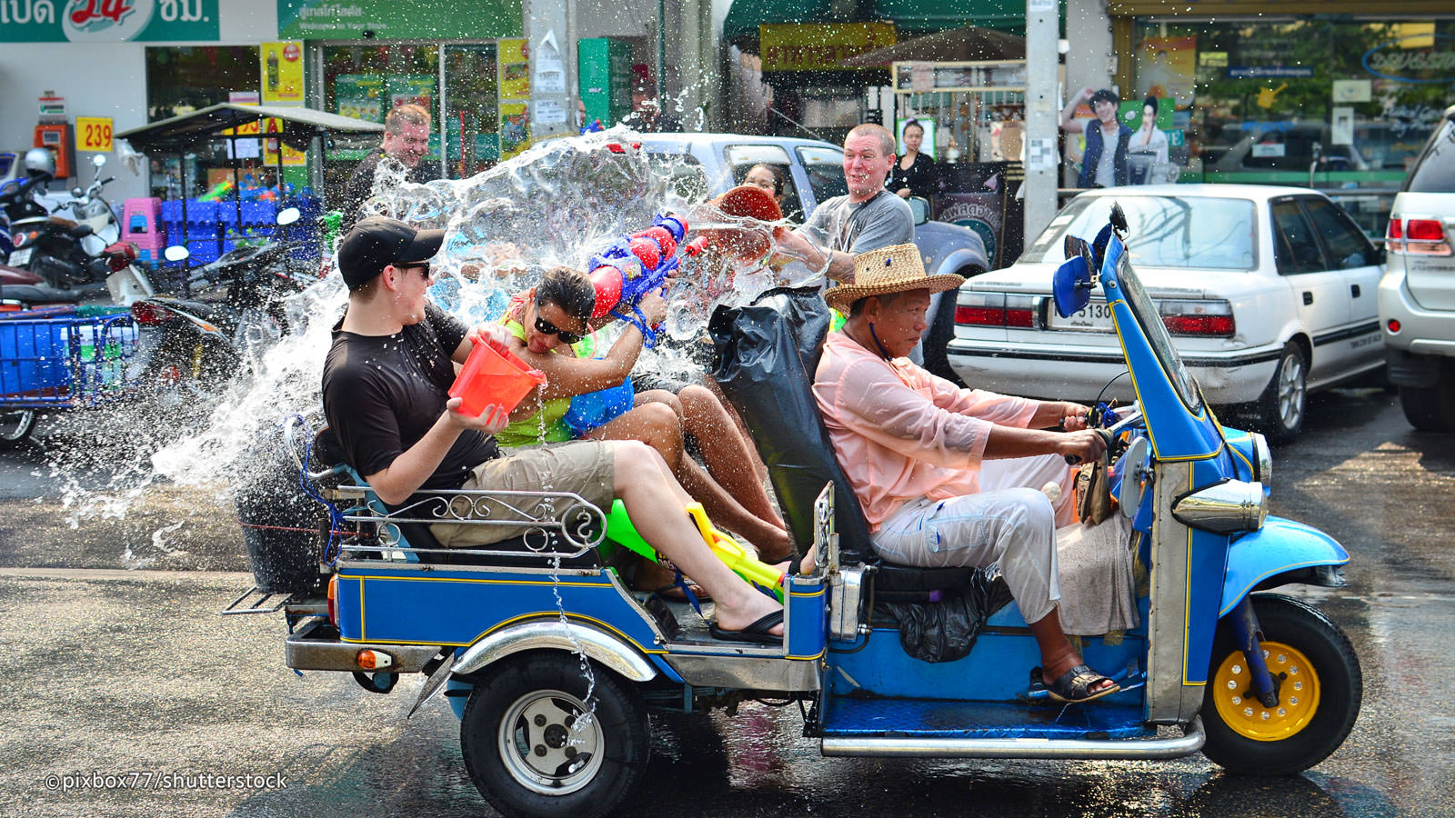 islatortugadivers.com koh tao songkran bangkok tuk tuk