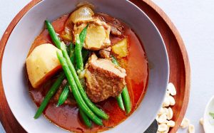 www.islatortugadivers.com-isla-tortuga-divers-koh-tao-massaman-beef-and-pineapple-curry